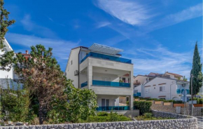 2 Bedroom Lovely Apartment In Dramalj